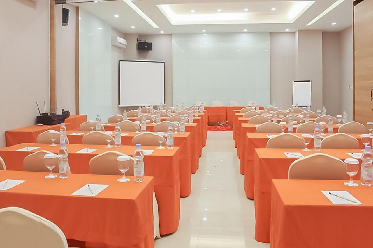 Hotel Mutiara Mitra Reddoorz Padang Sidempuan Exterior photo